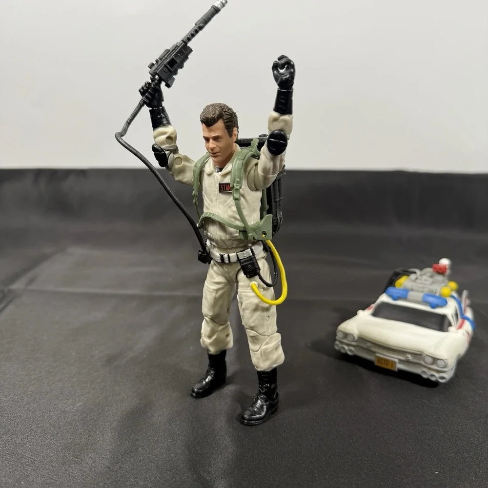 Hasbro Ghostbusters Ray Stantz Action Figure Kids 6 Inch Tan Ecto-1 Mini Vehicle